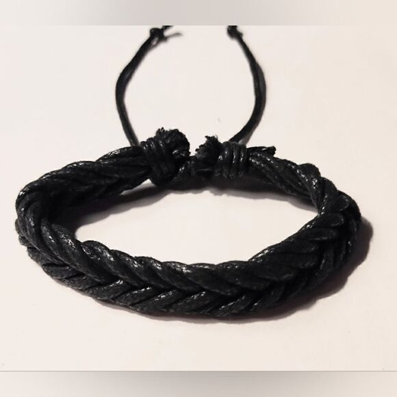 Men's bracelet leather braided black new d42 - Picture 1 of 1
